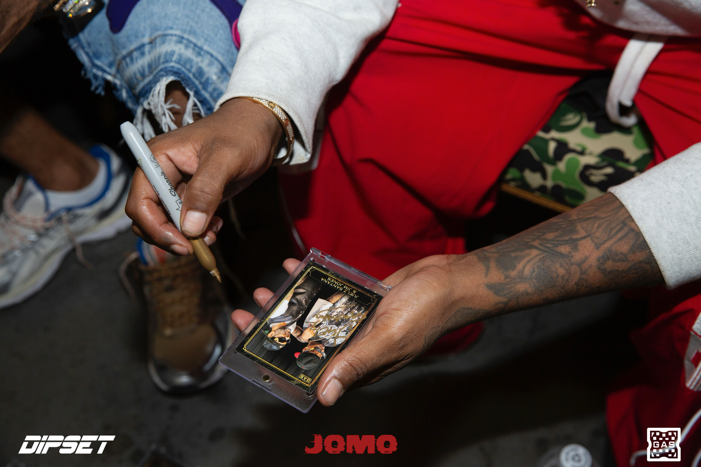 JOMO GLOBAL HIGH VISIBILITY JACKET + LIMITED GAS TRADING CARD SET / BLACK